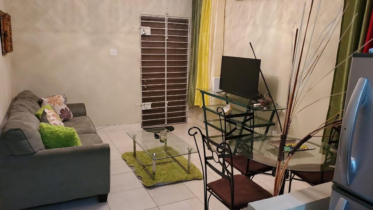 Spanish Town #1 Jacaranda Vacation Home מראה חיצוני תמונה